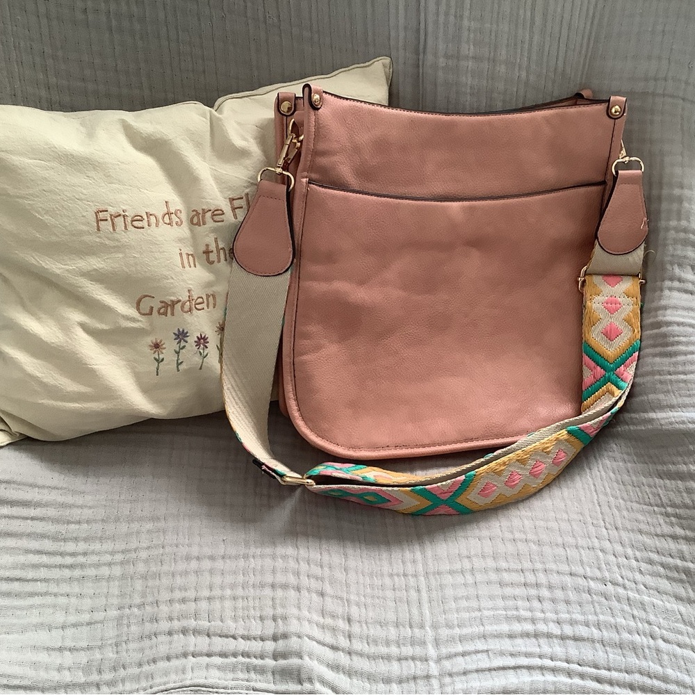 Stylish Pink leather Bucket Bag with Colorful guitar Strap - Picture 5 of 6
